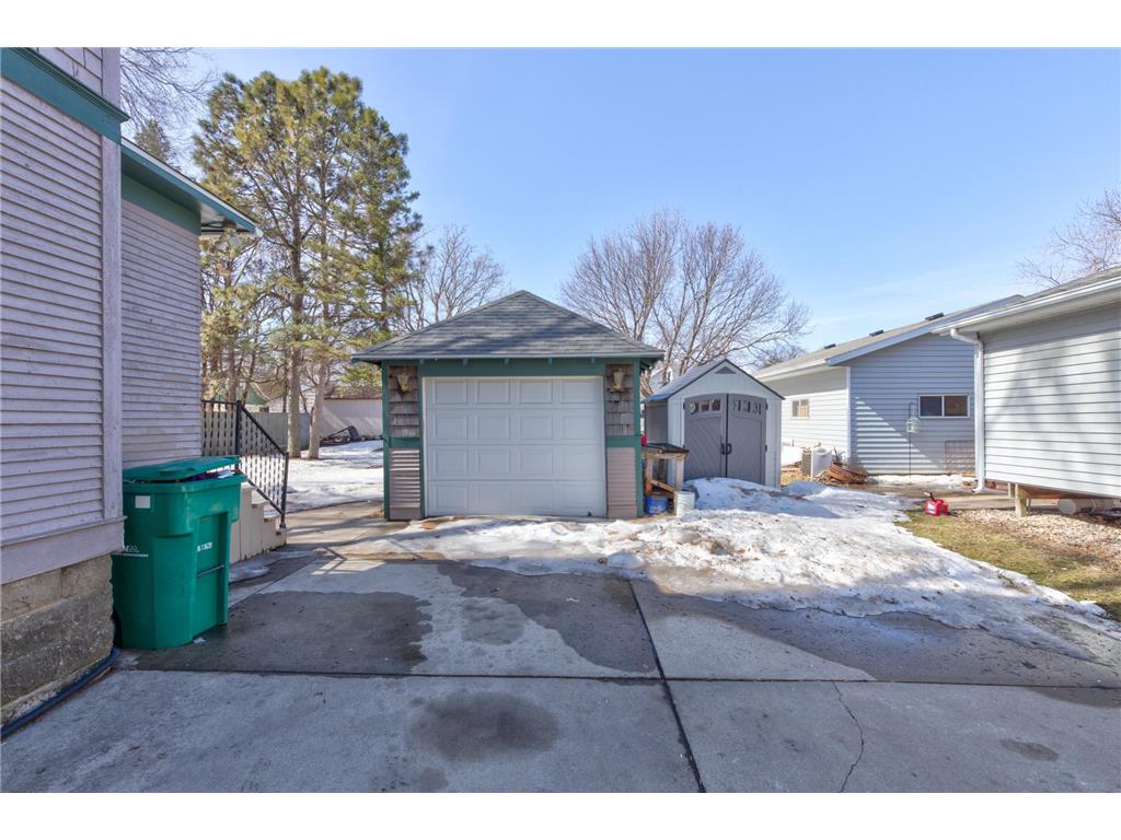 615 W Marshall Street Marshall MN 56258 6353011 image4