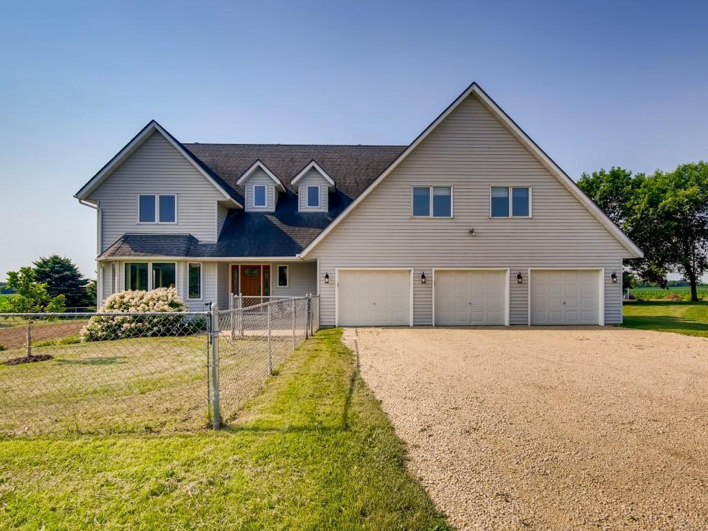 6370 250th Street E Hampton MN 55031 6024346 image1