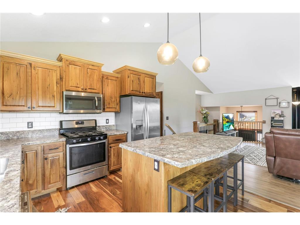711 210th Avenue NW Oak Grove MN 55011 6594400 image10