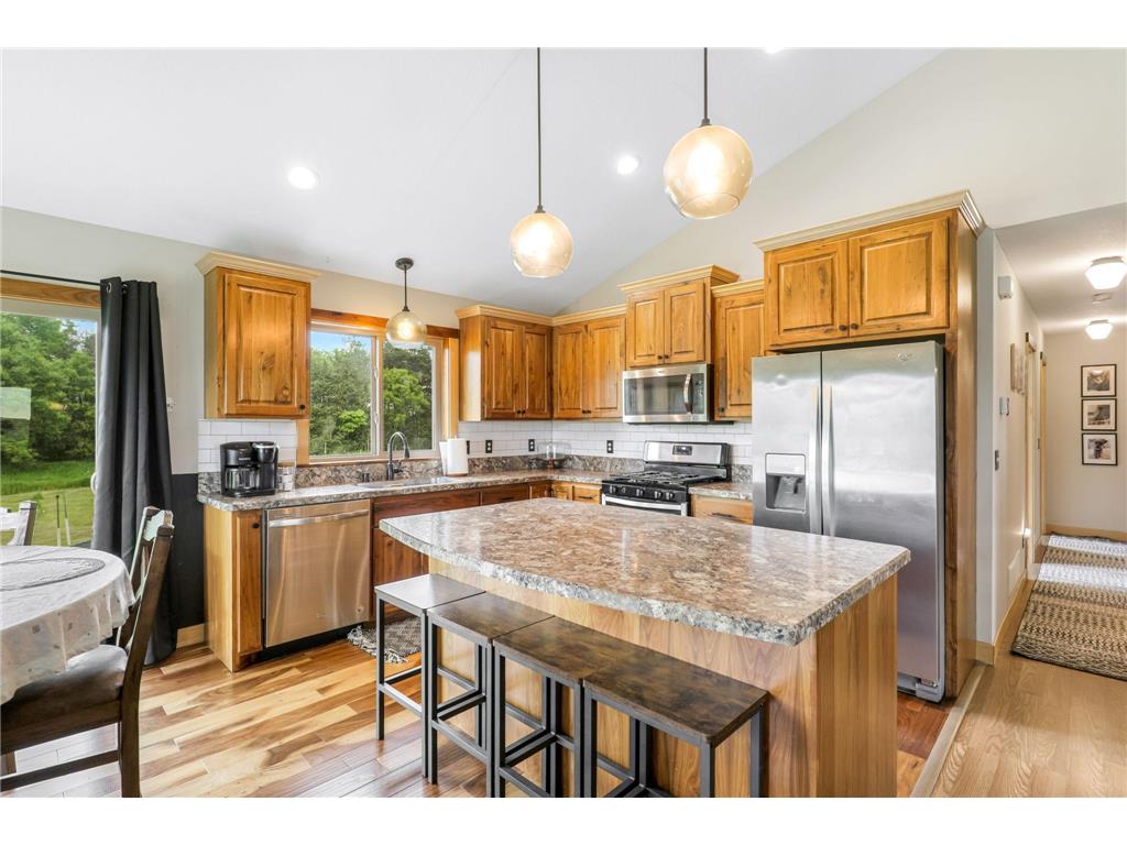 711 210th Avenue NW Oak Grove MN 55011 6594400 image13