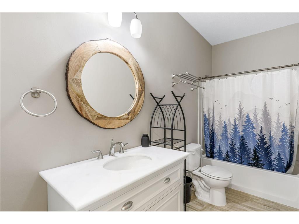 711 210th Avenue NW Oak Grove MN 55011 6594400 image23