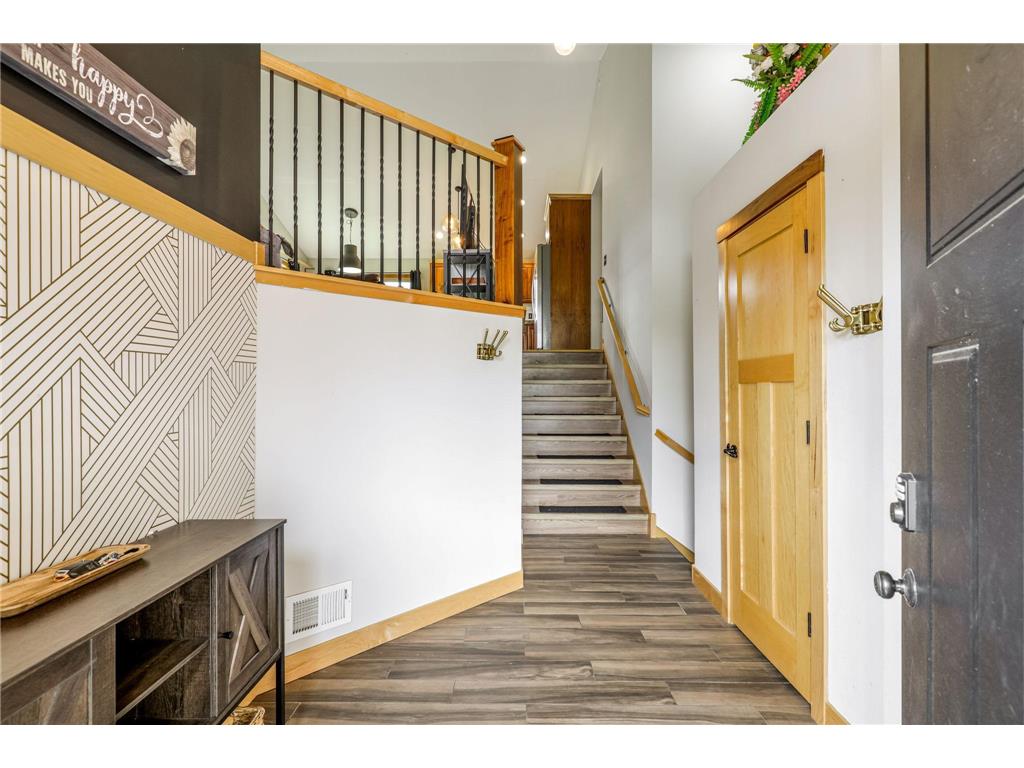 711 210th Avenue NW Oak Grove MN 55011 6594400 image3