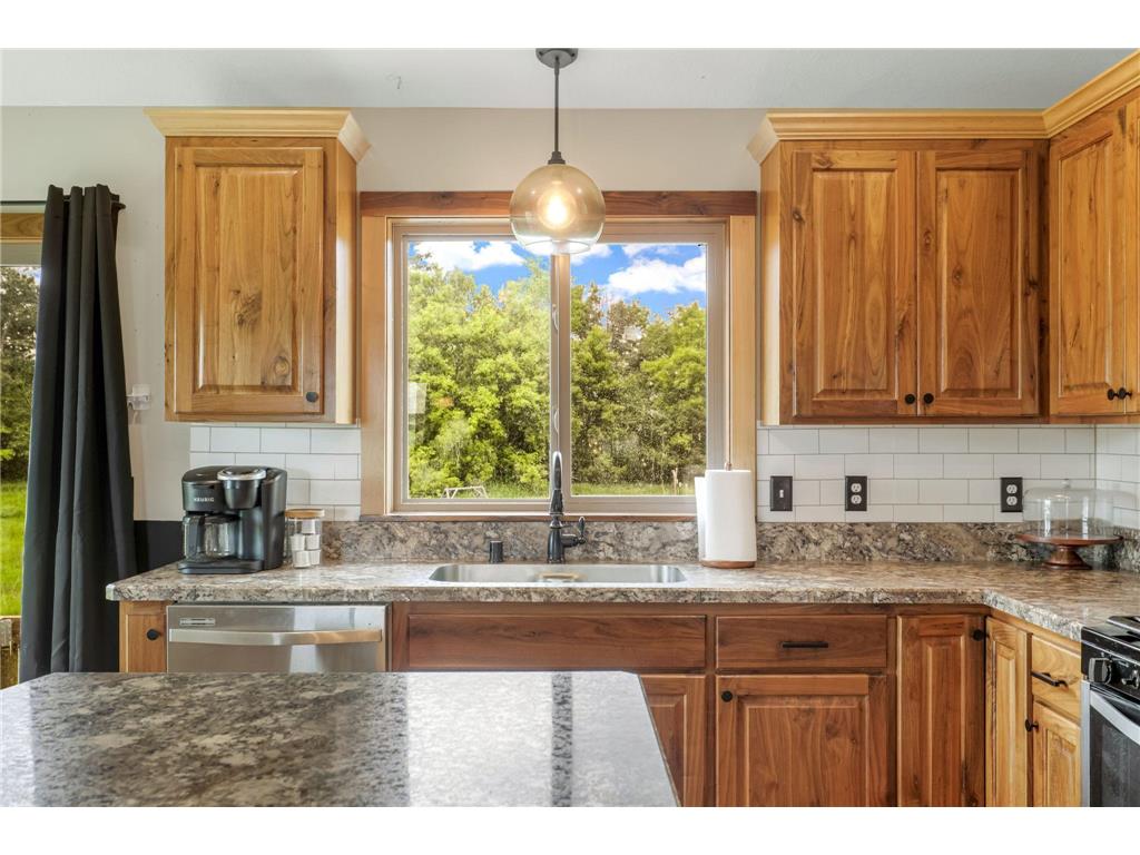 711 210th Avenue NW Oak Grove MN 55011 6594400 image8