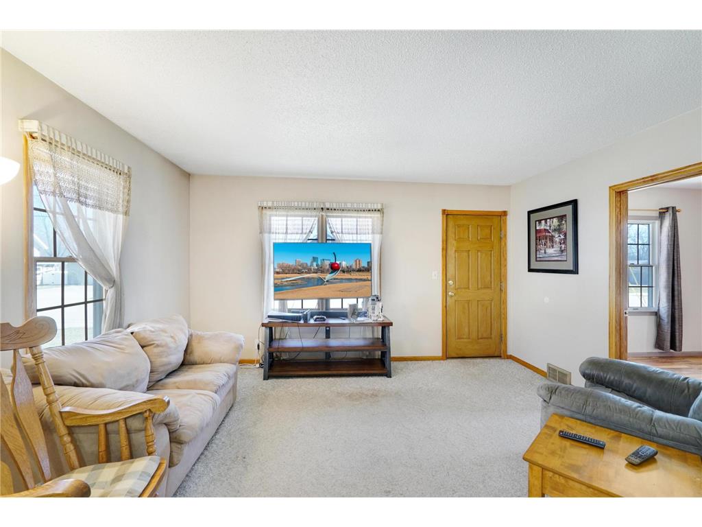 716 Rice Street Faribault MN 55021 6506951 image4