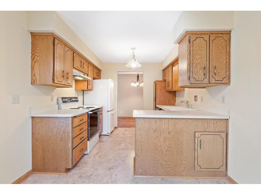 7235 Hunters Run Eden Prairie MN 55346 5731953 image1