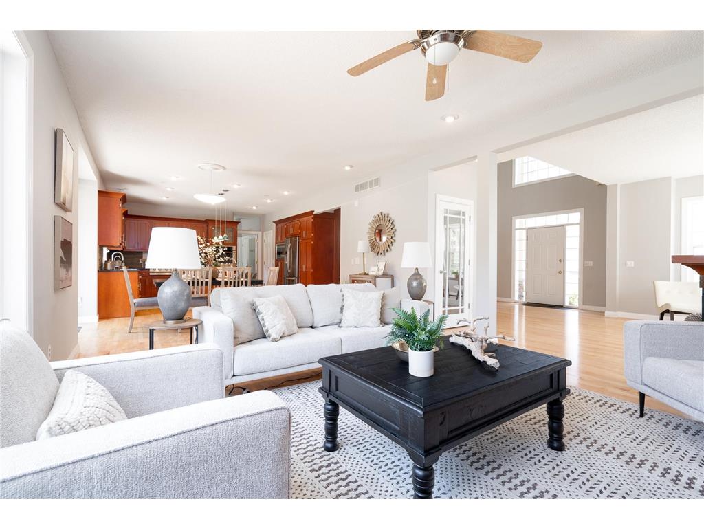 8048 Marsh Creek Alcove Woodbury MN 55125 6336852 image2