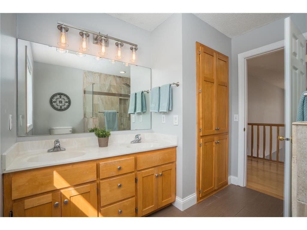 8048 Marsh Creek Alcove Woodbury MN 55125 6336852 image23