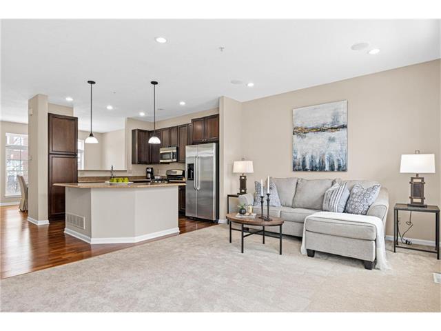 8142 Oakview Lane N #53 Maple Grove MN 55369