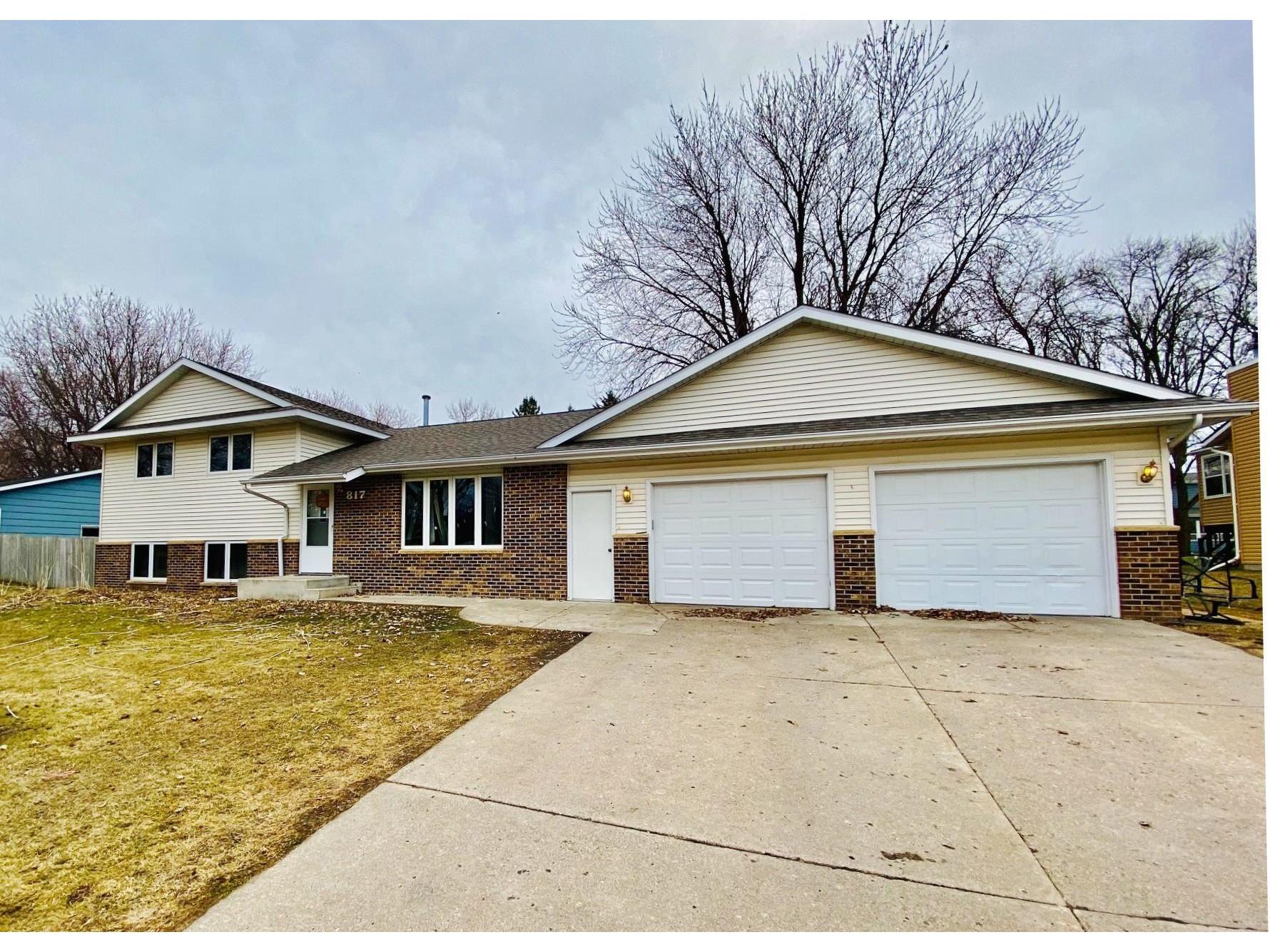 817 10th Avenue NW Waseca MN 56093 5732403 image1