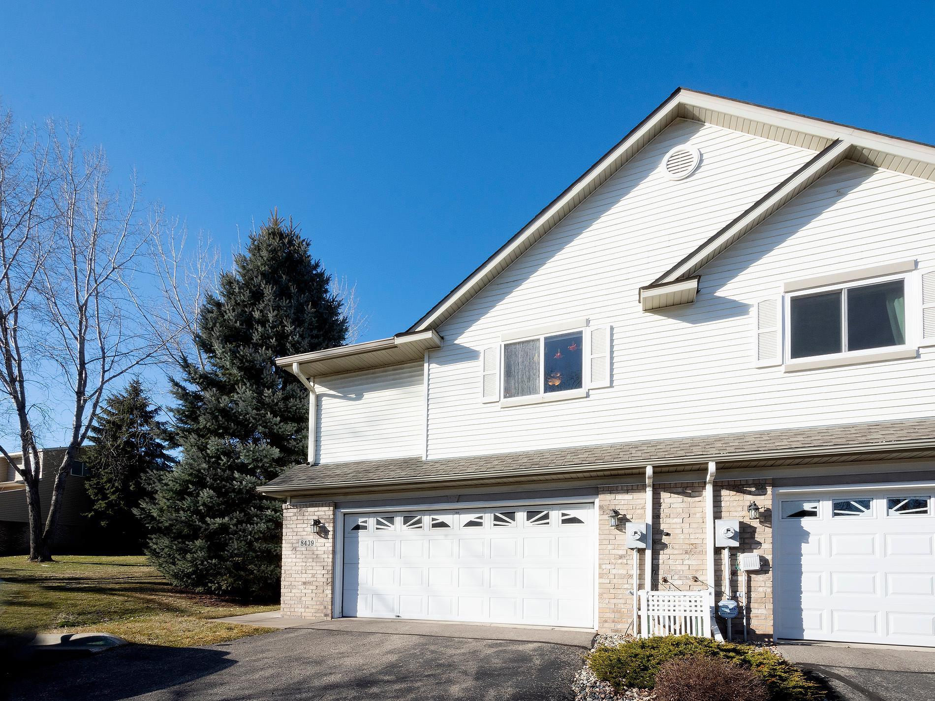 8439 143rd Street W Apple Valley MN 55124 5724896 image1