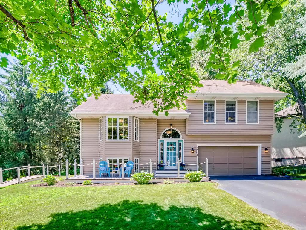 8608 Seasons Court Woodbury MN 55125 5623516 image1