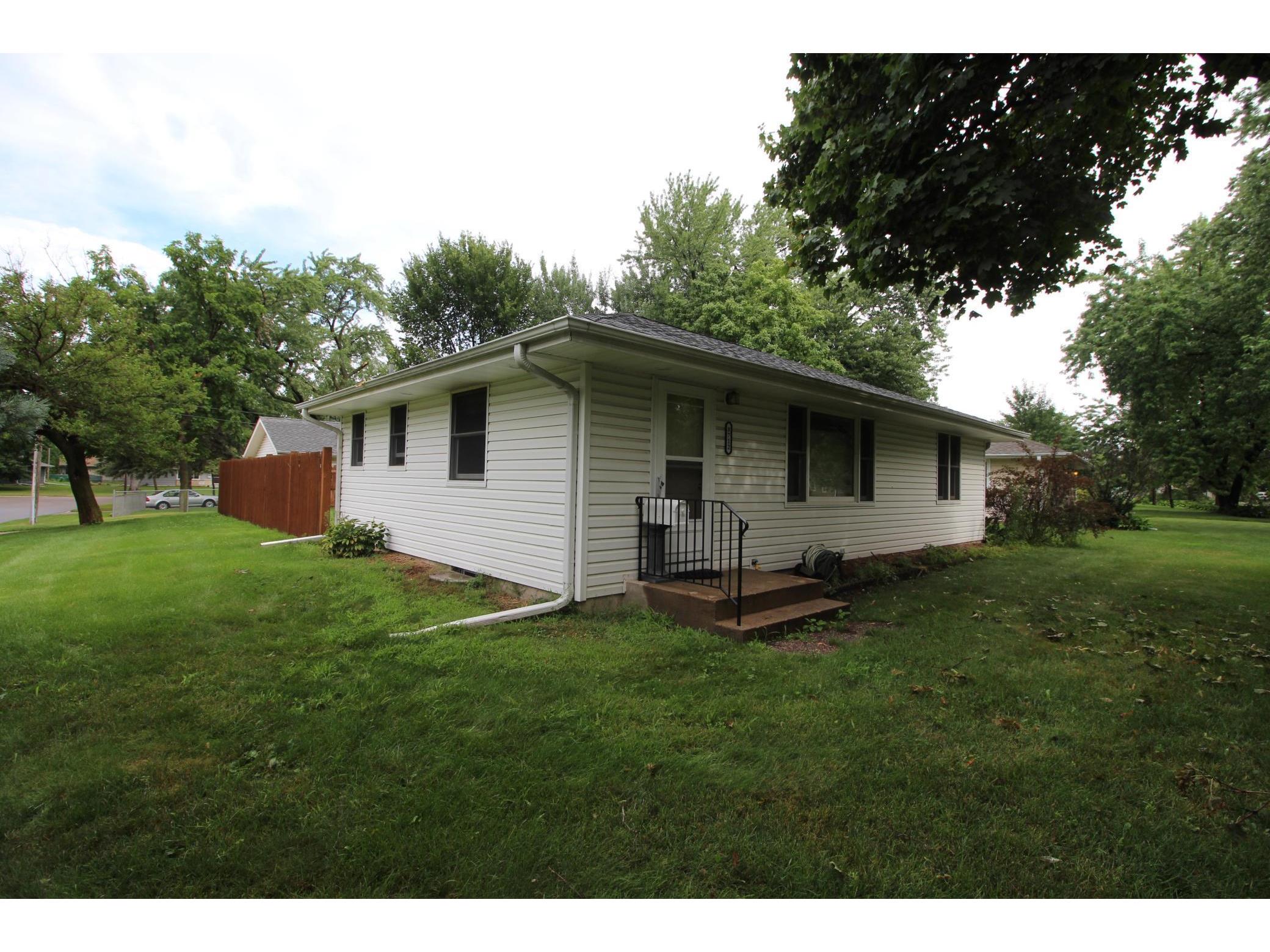 8712 Thomas Avenue S Bloomington MN 55431 5630516 image1