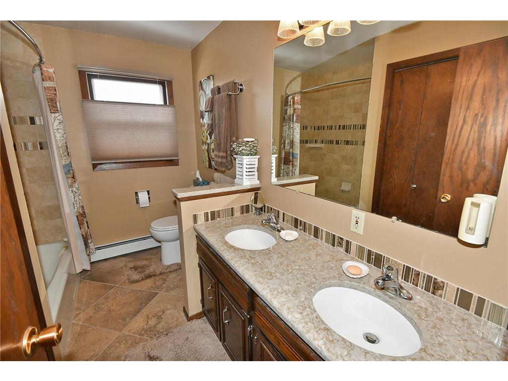 900 9th Avenue NW Waseca MN 56093 6350747 image21