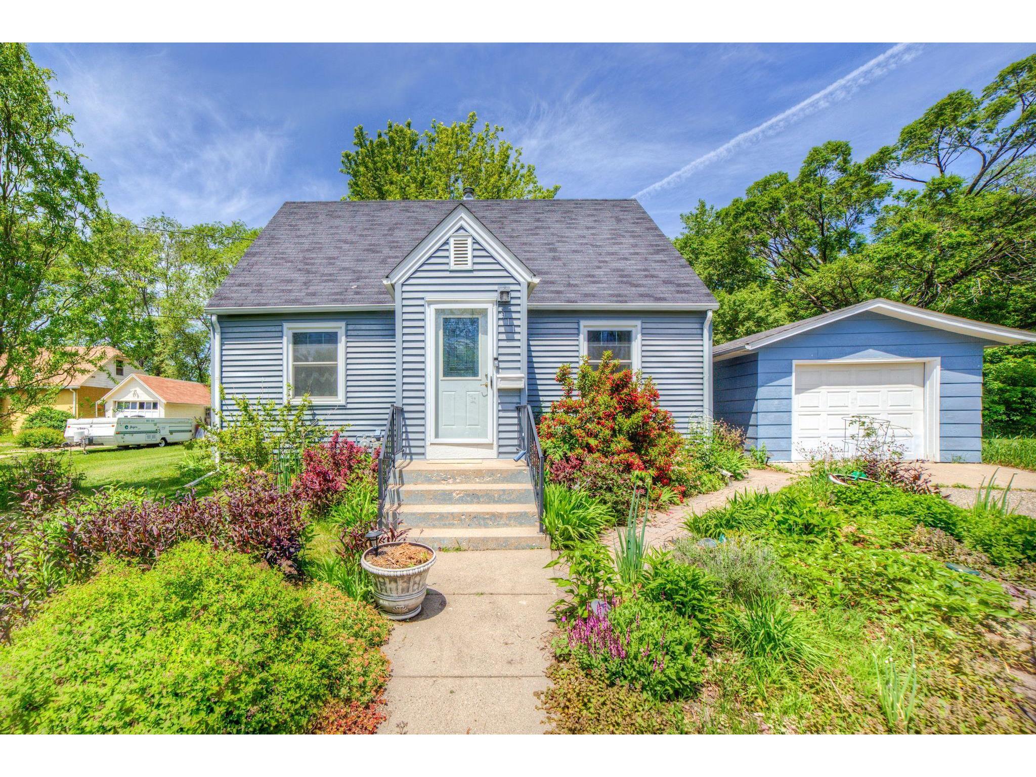 911 Stoughton Avenue Chaska MN 55318 5768220 image1