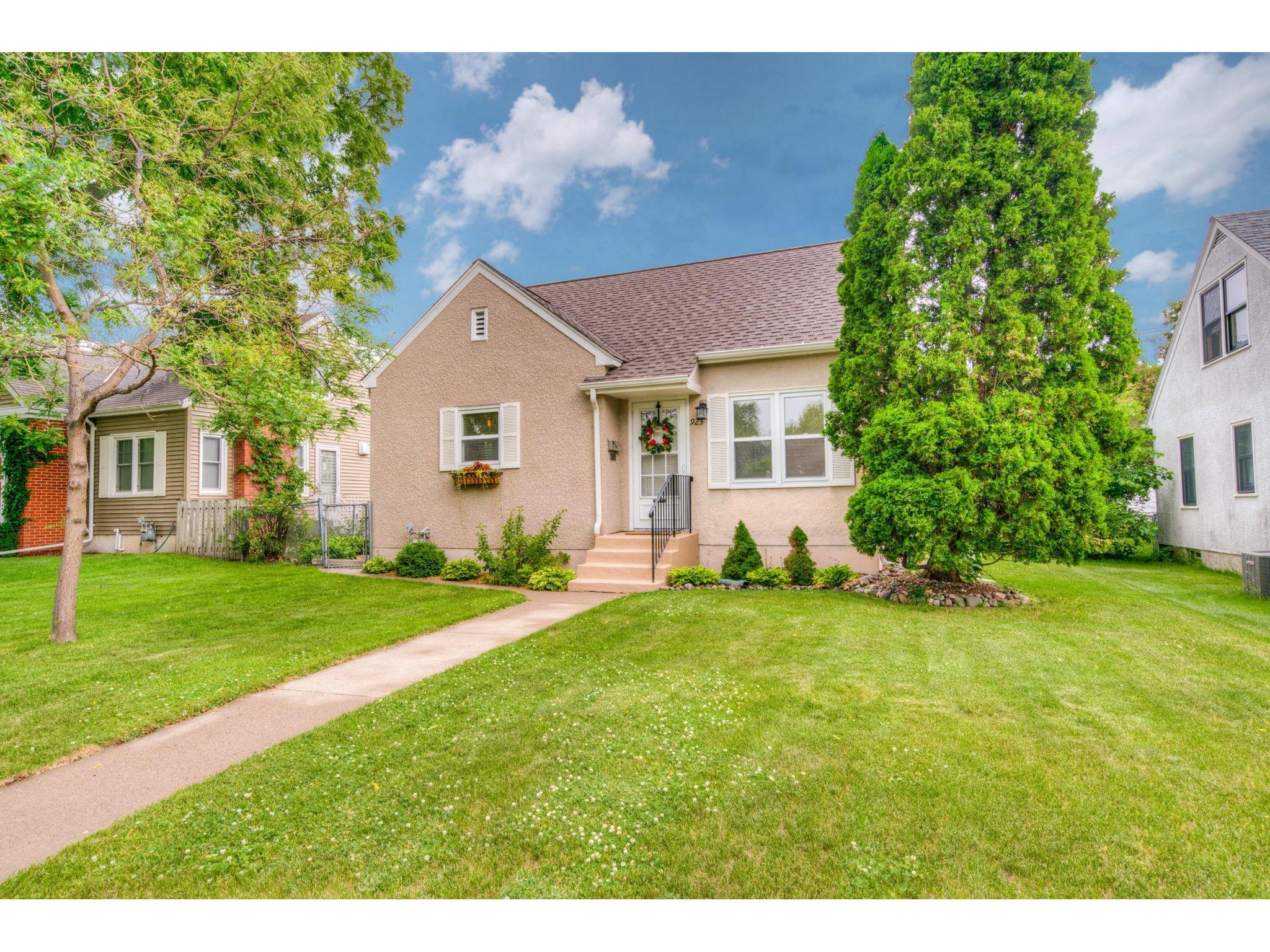 923 Iowa Avenue W Saint Paul MN 55117 5609535 image1