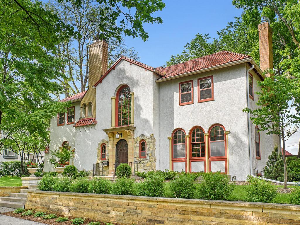 930 Mount Curve Avenue Minneapolis MN 55403 5572721 image1