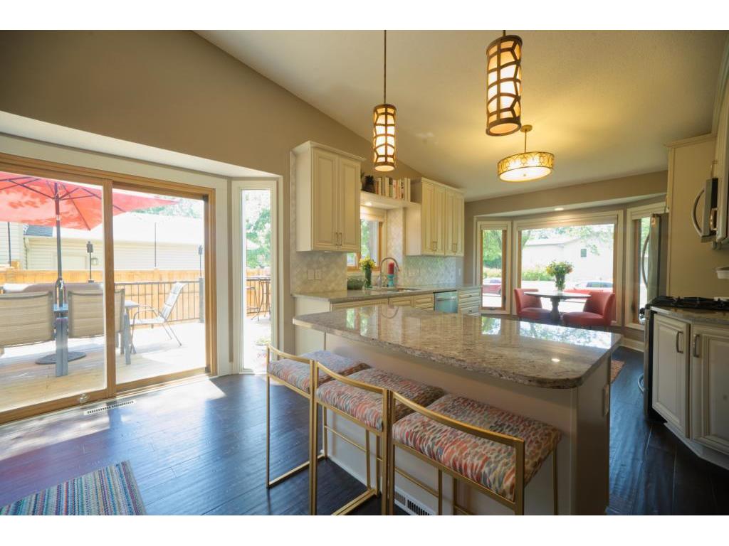 9318 Thomas Avenue N Brooklyn Park MN 55444 5609275 image1
