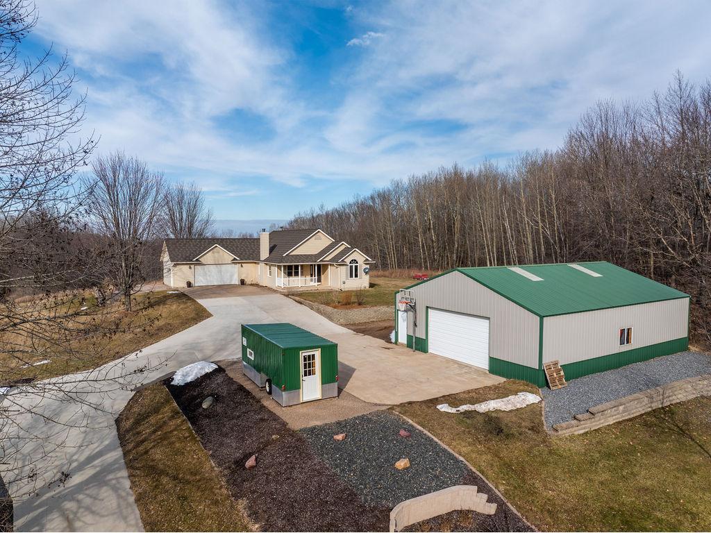 N2450 Oakdale Road Fall Creek WI 54742 6492156 image1