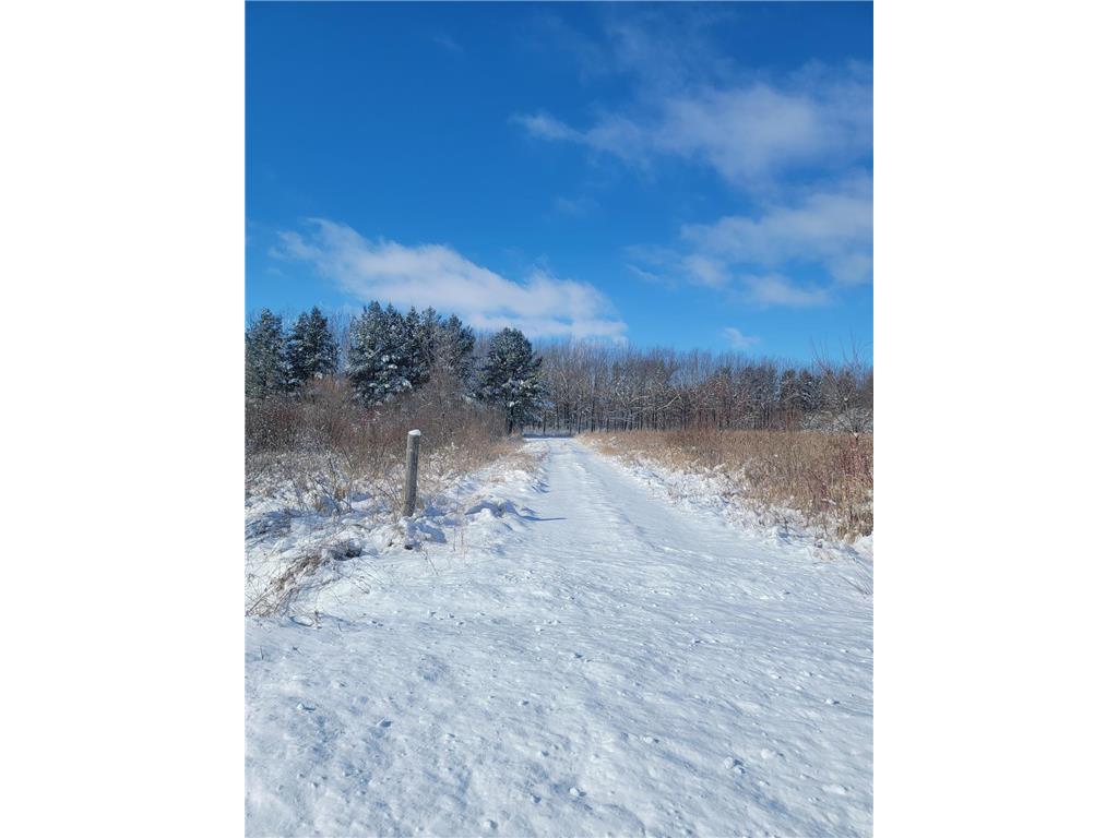 xxxx 200th Street Hammond WI 54002 6489587 image1