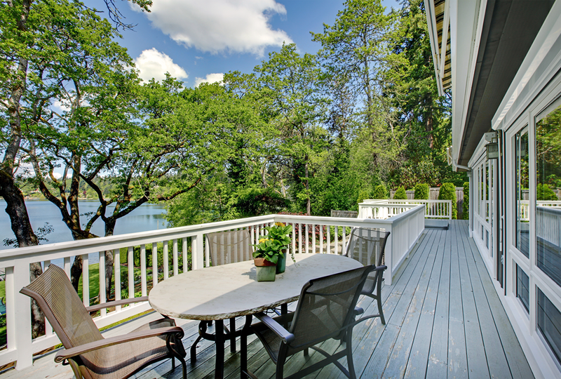 House overlooking lake